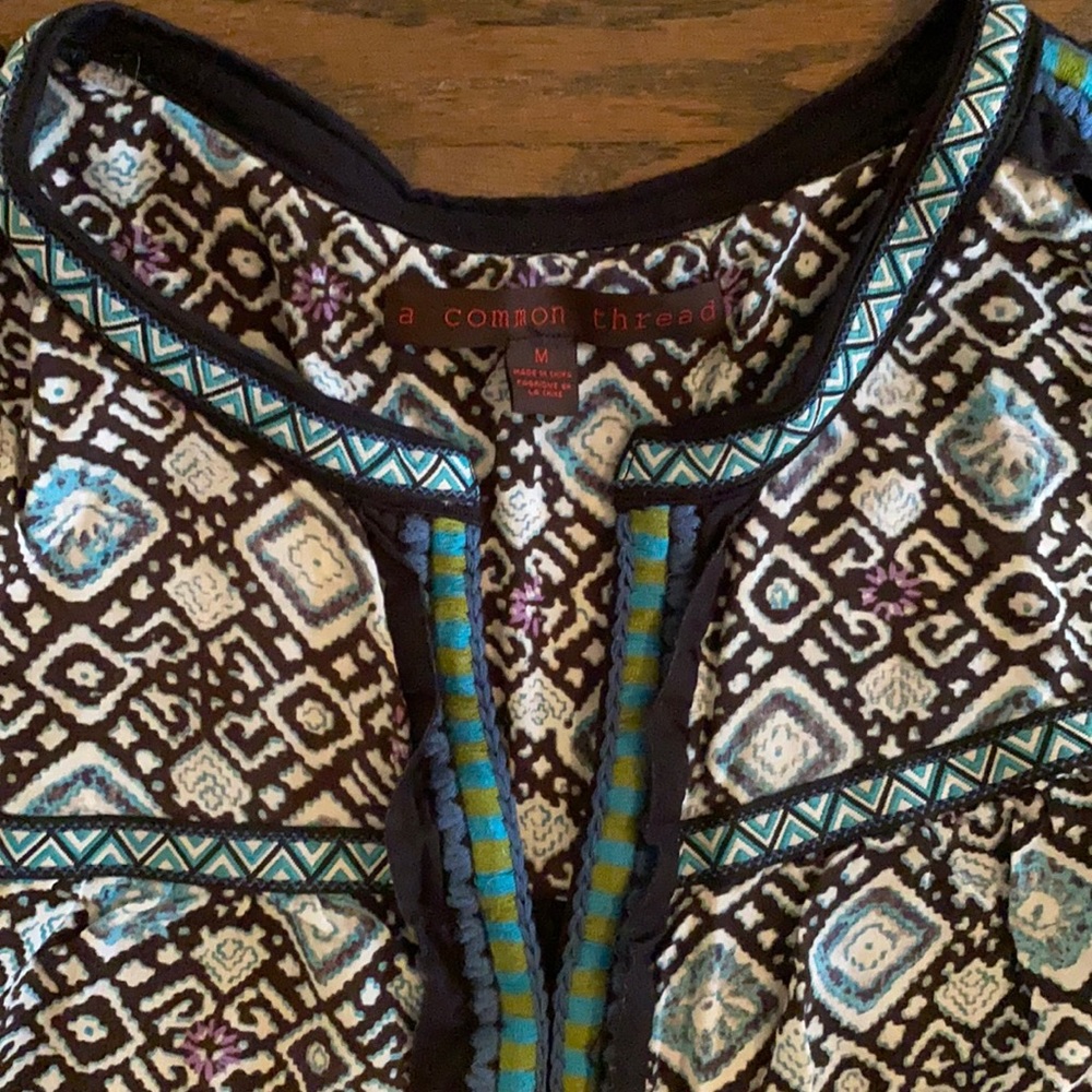 Common Thread Tribal Pattern Blouse - Picture 2 of 4